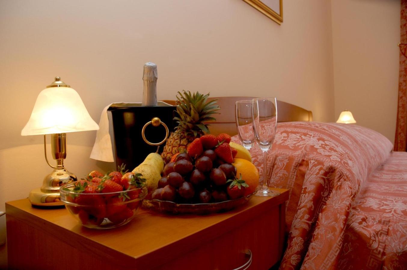 Aparthotel Villa Mozart Podgora Eksteriør bilde